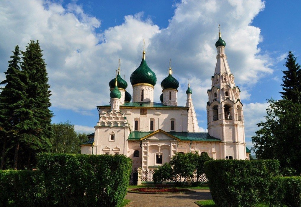 Церковь илии пророка ярославль фото. Церковь Ильи пророка в Ярославле. Церковь Илии пророка (Ярославль). Храм Ярославля Церковь Ильи пророка. Достопримечательности Ярославля Церковь Ильи пророка.